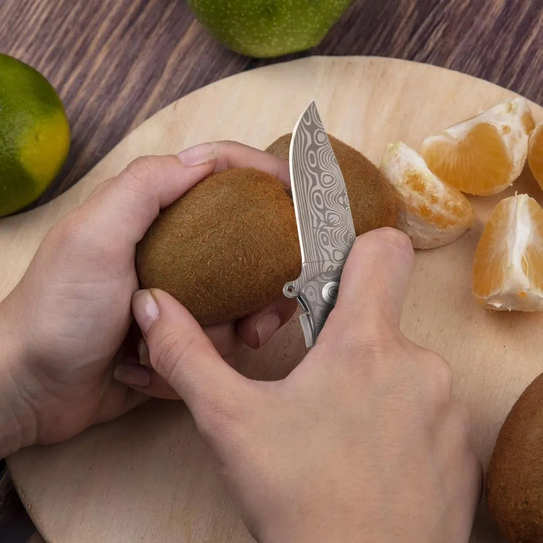Cuchillo Plegable Táctico Acero Grabado De Mango Madera