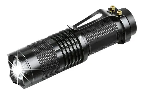 Linterna Recargable Con Zoom Cree Led 5000 Lm Bl-1812-t6